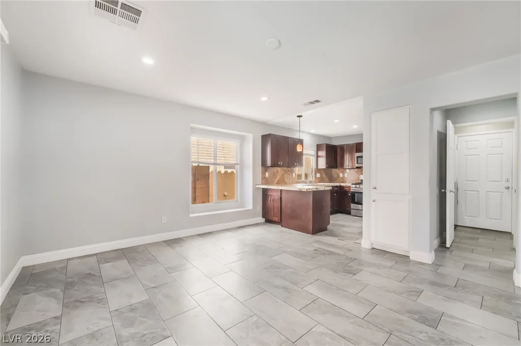7527 Jacaranda Leaf, Las Vegas, NV 89139