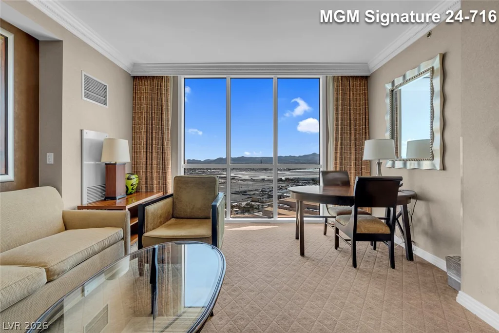 135 Harmon, Las Vegas, NV 89109