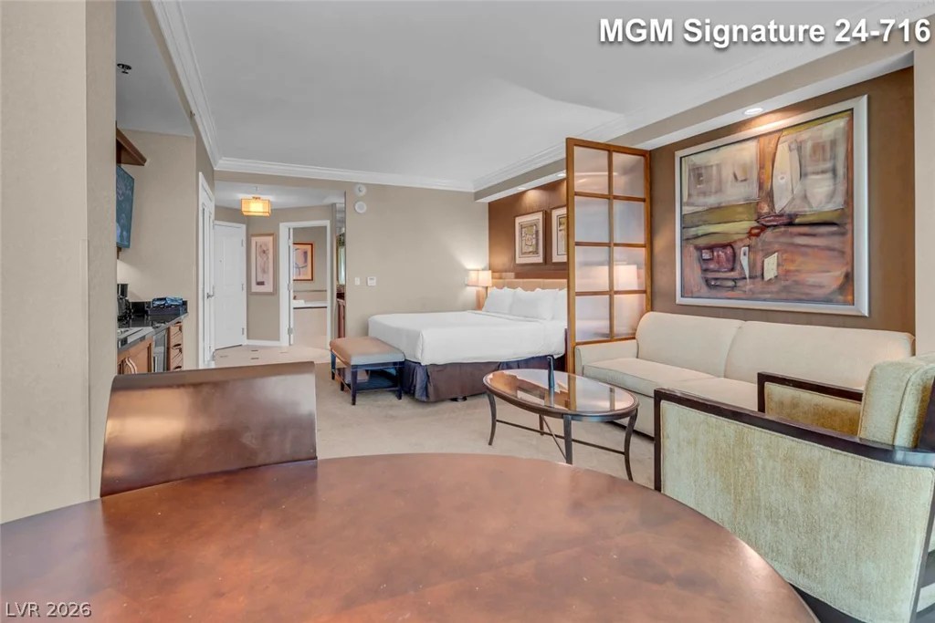 135 Harmon, Las Vegas, NV 89109