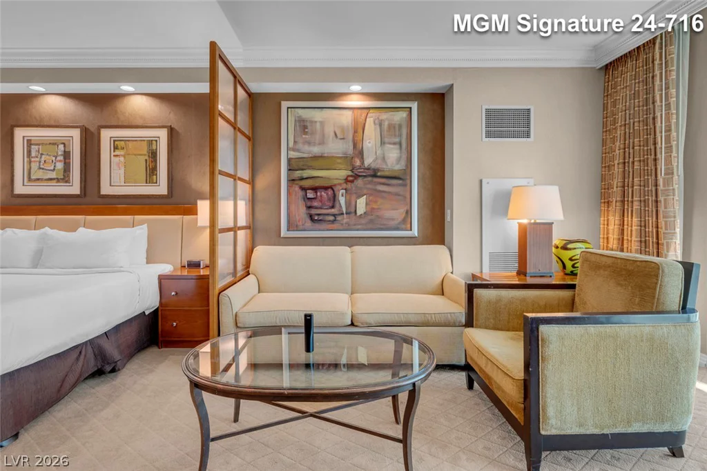 135 Harmon, Las Vegas, NV 89109
