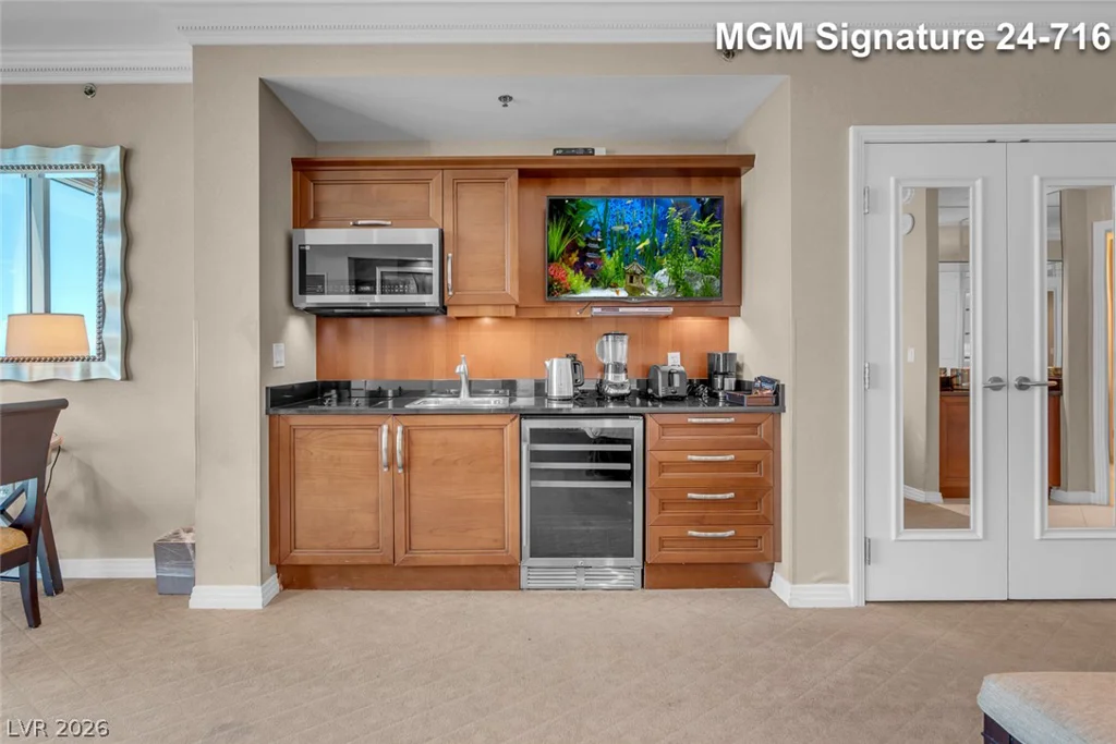 135 Harmon, Las Vegas, NV 89109
