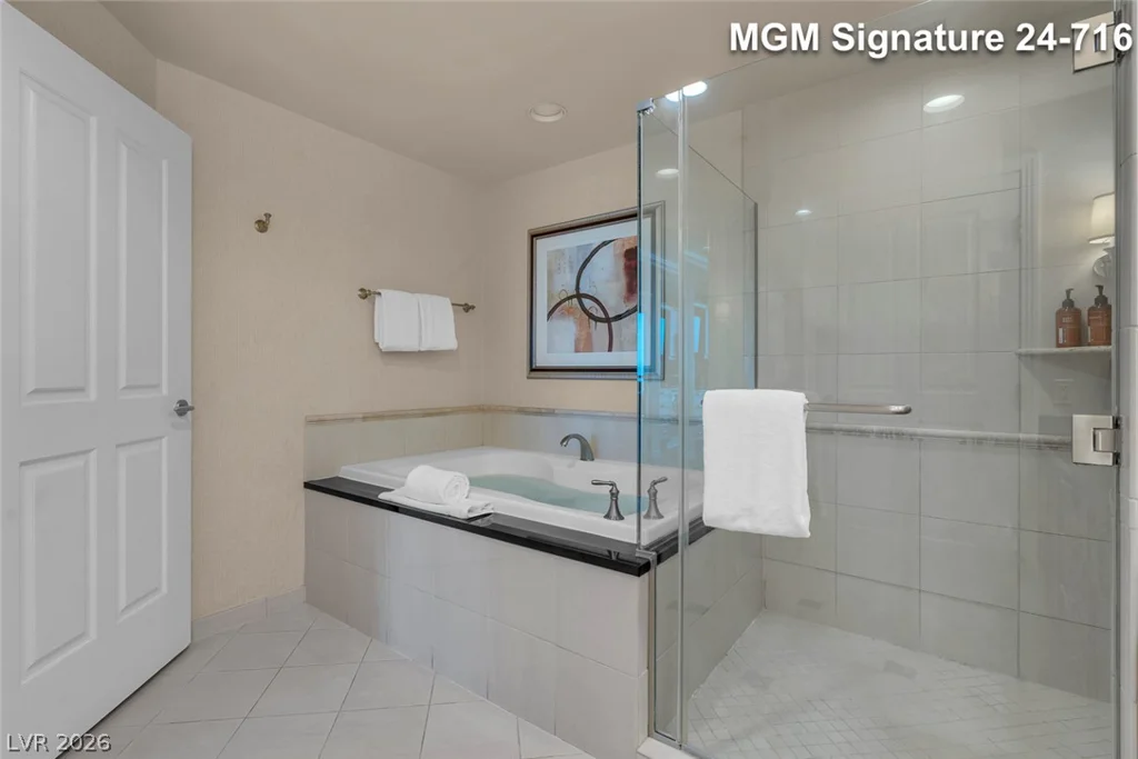 135 Harmon, Las Vegas, NV 89109