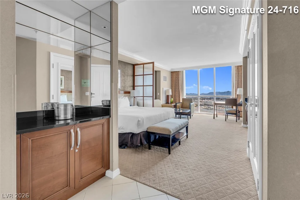 135 Harmon, Las Vegas, NV 89109