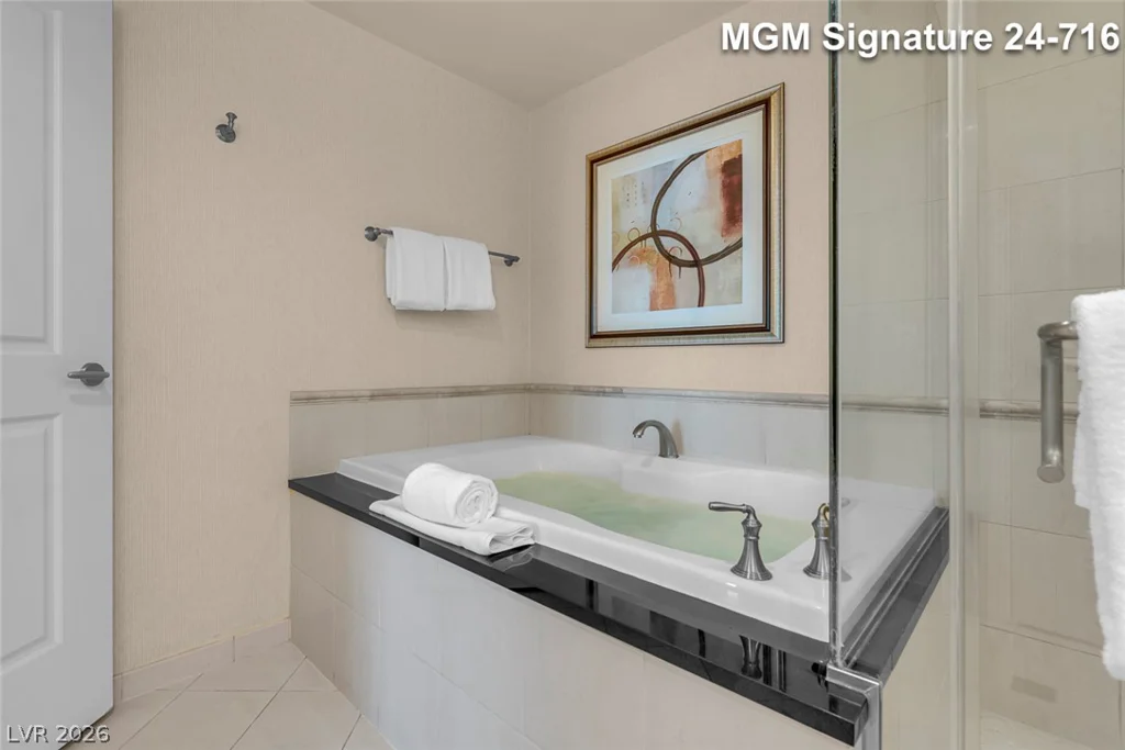 135 Harmon, Las Vegas, NV 89109