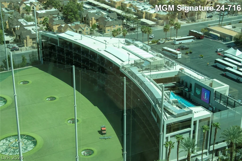 135 Harmon, Las Vegas, NV 89109