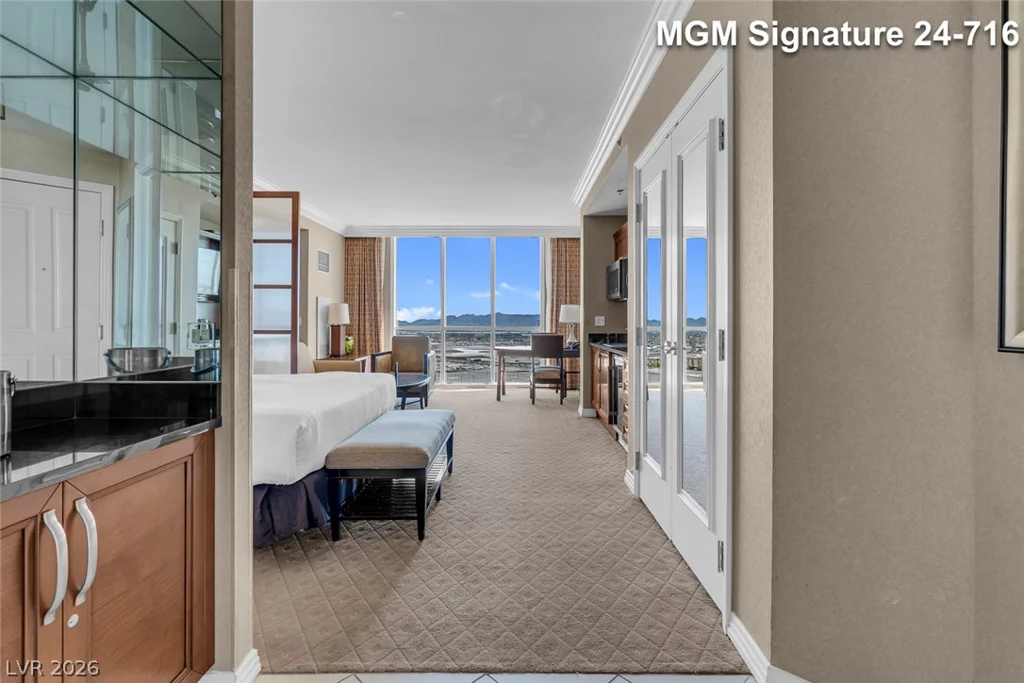 135 Harmon, Las Vegas, NV 89109