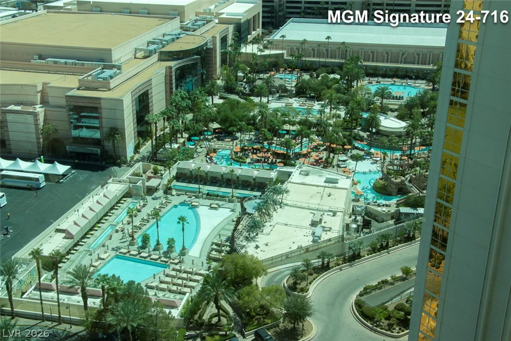 135 Harmon, Las Vegas, NV 89109