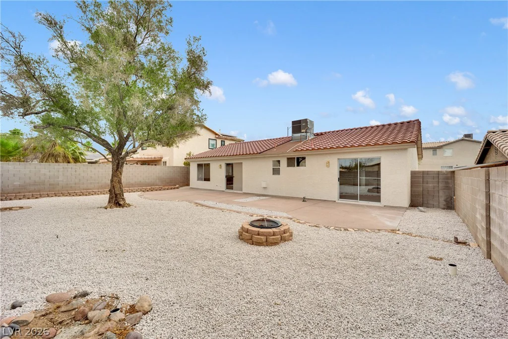 908 Sunnyfield, Henderson, NV 89015