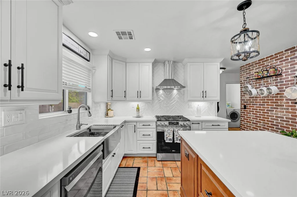 5926 Gingham, North Las Vegas, NV 89031