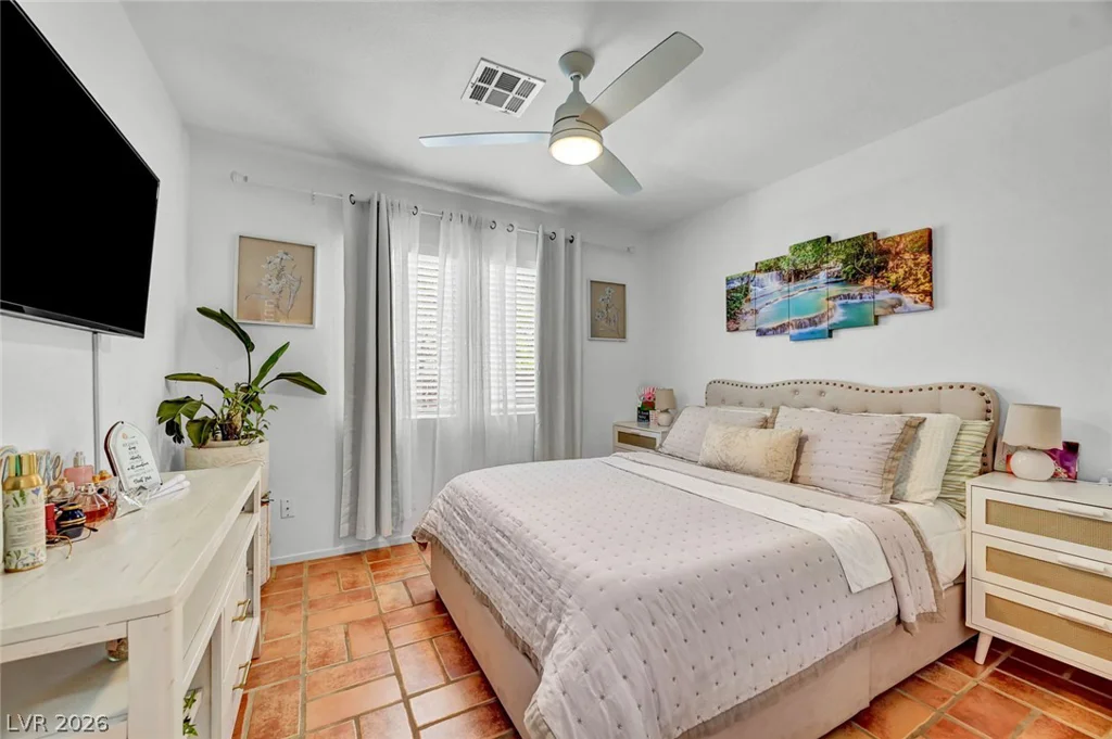 5926 Gingham, North Las Vegas, NV 89031