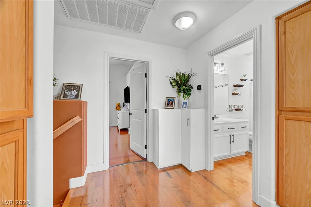 5926 Gingham, North Las Vegas, NV 89031