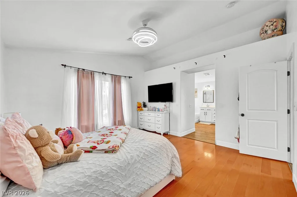 5926 Gingham, North Las Vegas, NV 89031