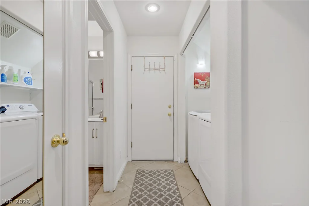 3205 Rainmaker, Las Vegas, NV 89129