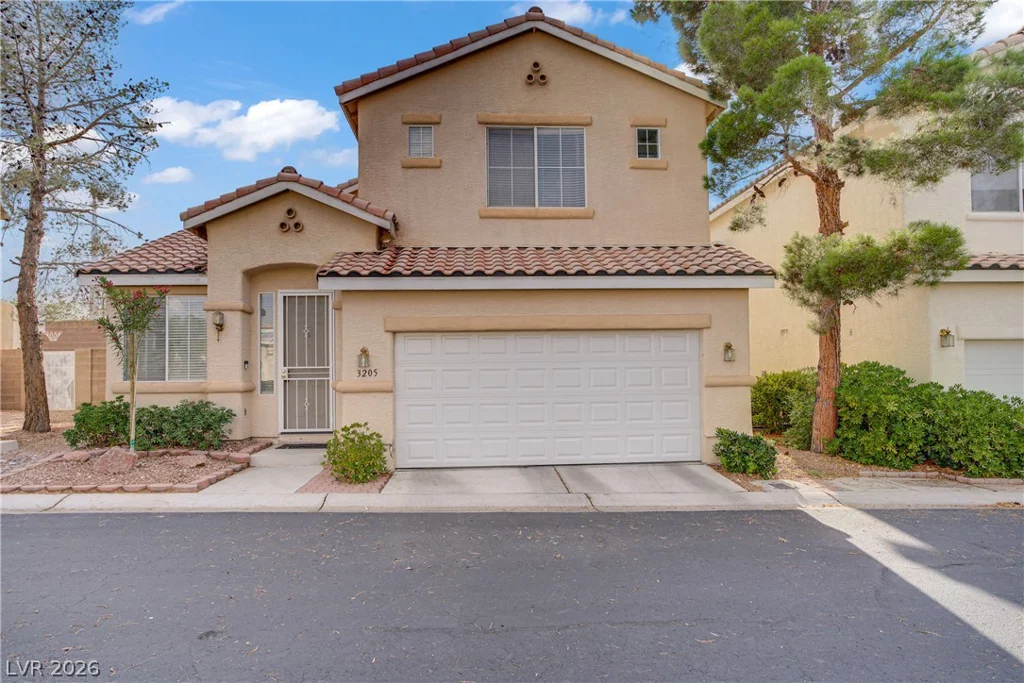 3205 Rainmaker, Las Vegas, NV 89129