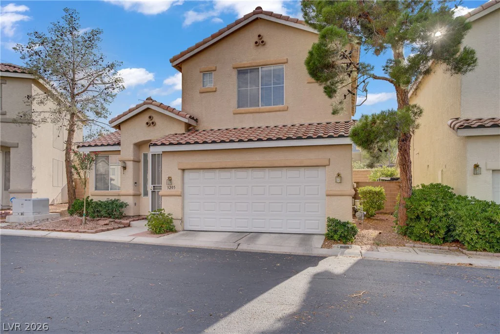 3205 Rainmaker, Las Vegas, NV 89129