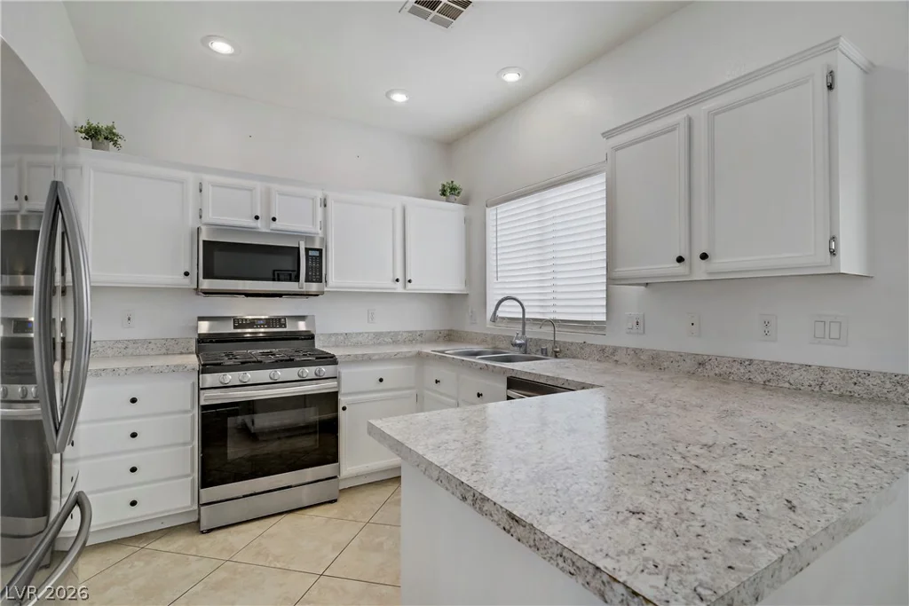 3205 Rainmaker, Las Vegas, NV 89129