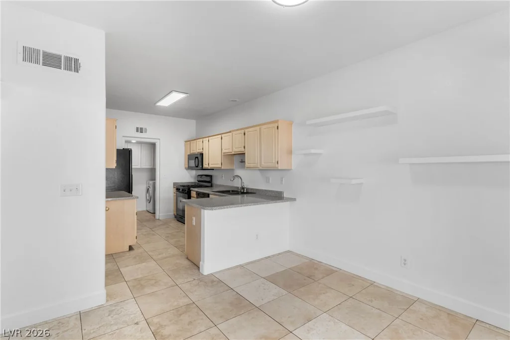 1633 Cave Spring, Henderson, NV 89014