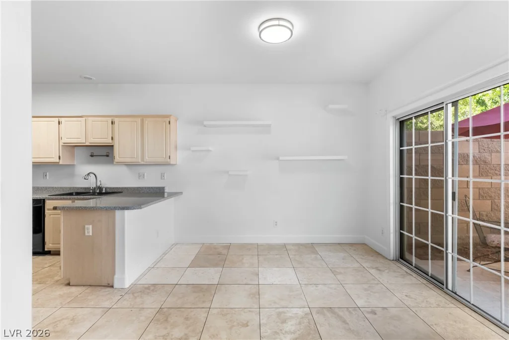1633 Cave Spring, Henderson, NV 89014