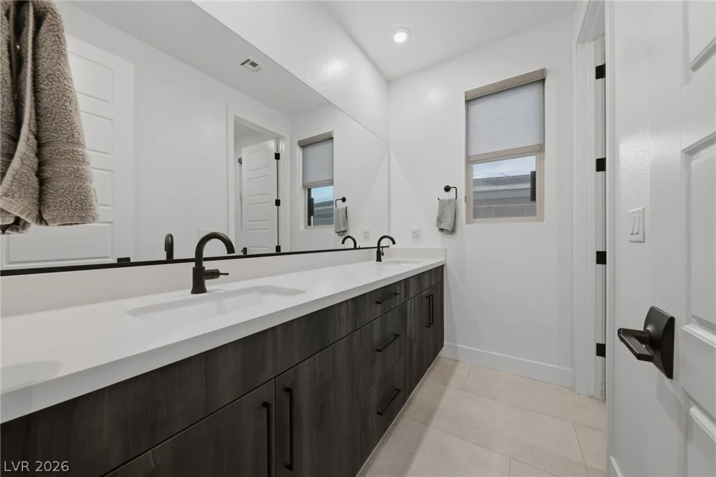 1944 Regal Bluff, Henderson, NV 89052