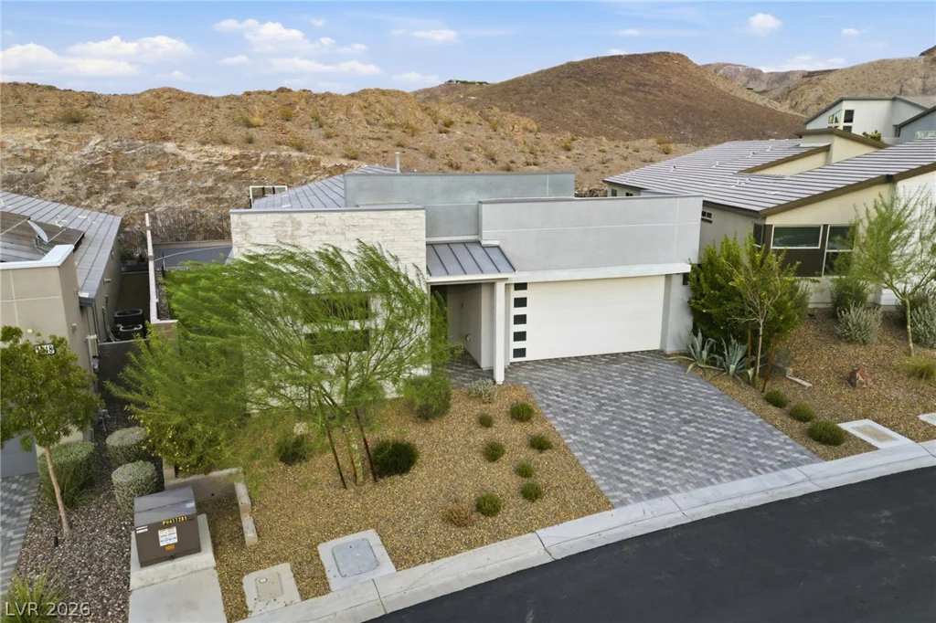 1944 Regal Bluff, Henderson, NV 89052