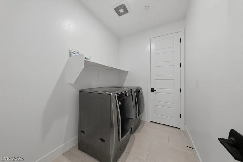 1944 Regal Bluff, Henderson, NV 89052