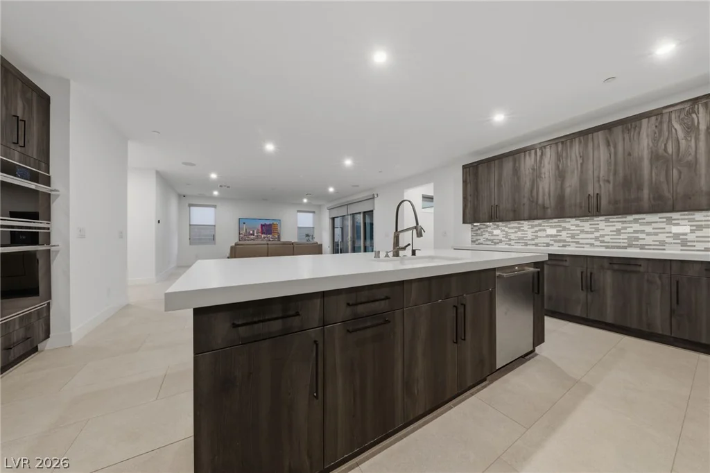 1944 Regal Bluff, Henderson, NV 89052