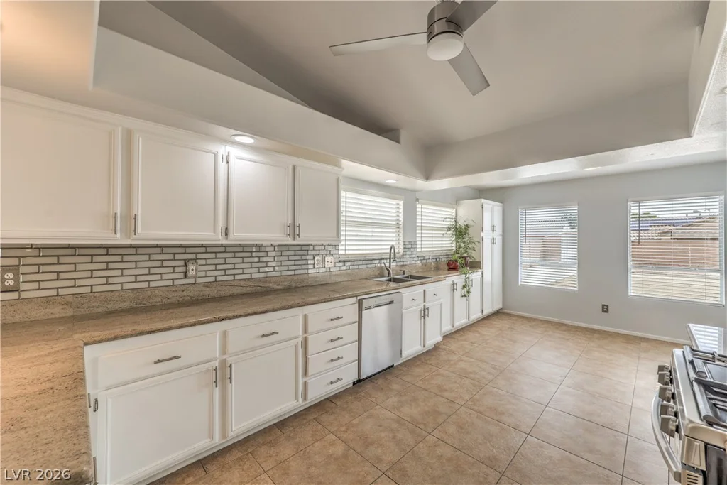 6124 Satre, North Las Vegas, NV 89031