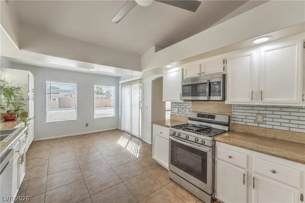 6124 Satre, North Las Vegas, NV 89031