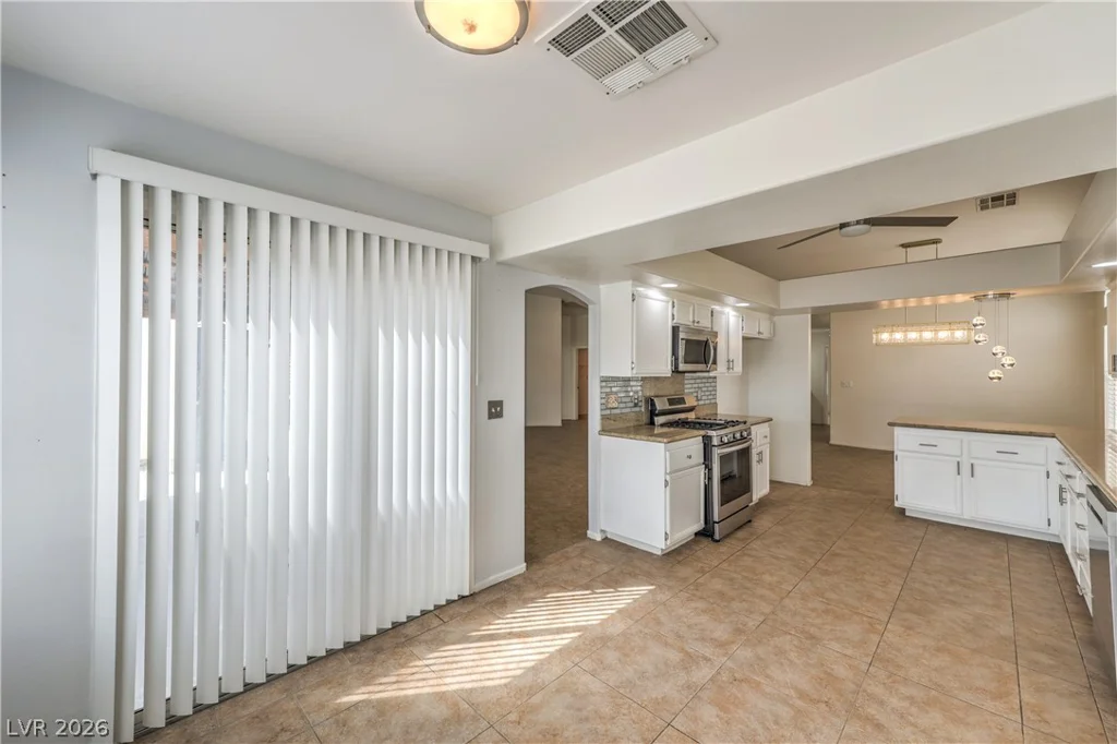 6124 Satre, North Las Vegas, NV 89031