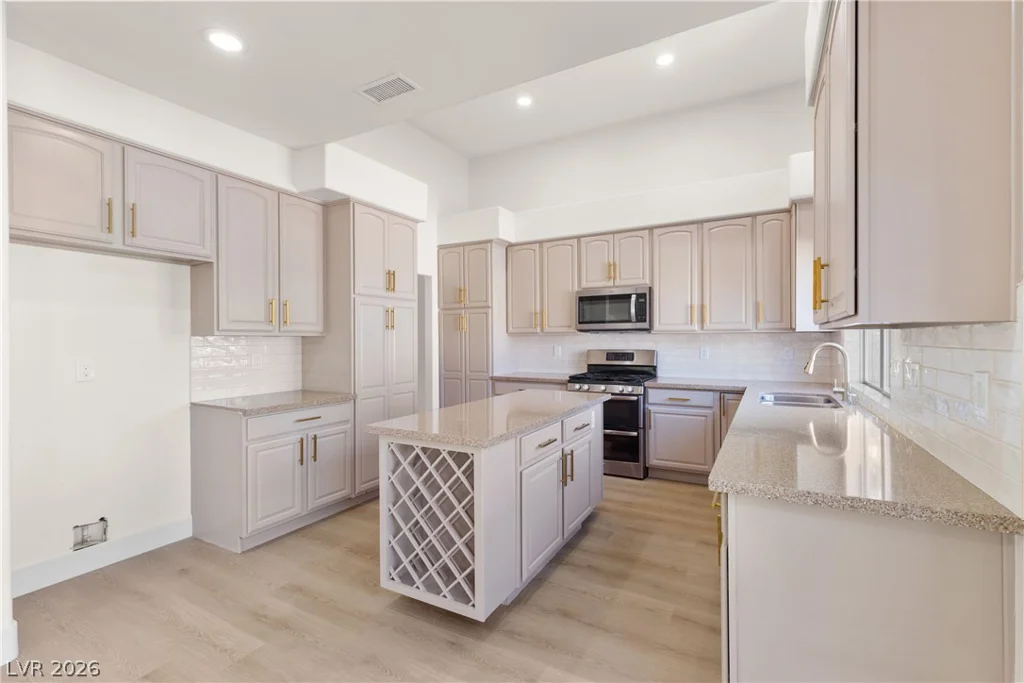 1700 Double Arrow, Las Vegas, NV 89128