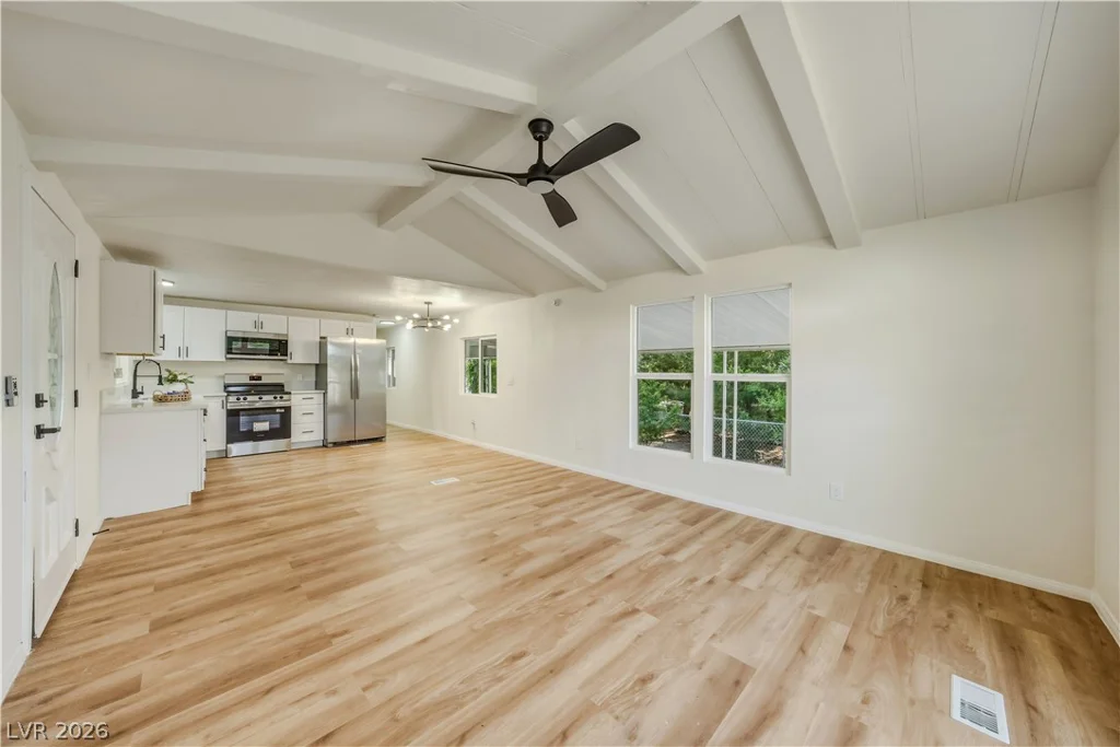 71 Vegas Valley, Pahrump, NV 89048