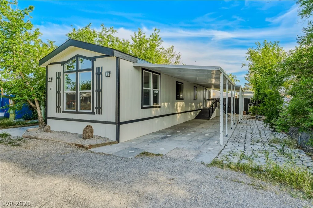 71 Vegas Valley, Pahrump, NV 89048