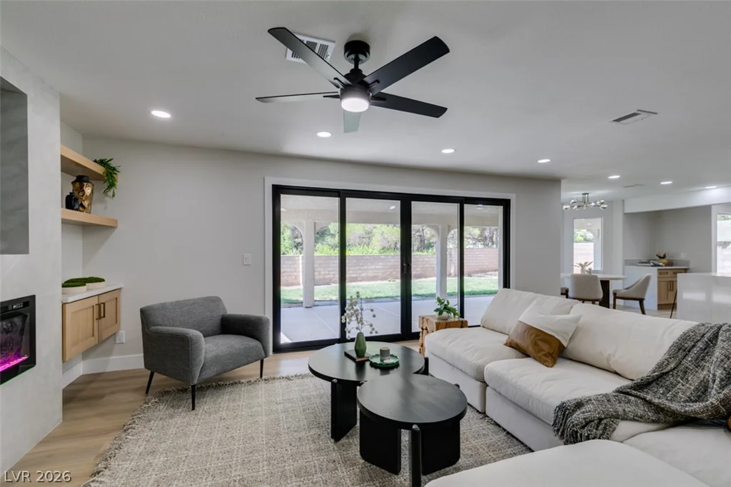 2729 Fire Water, Las Vegas, NV 89117