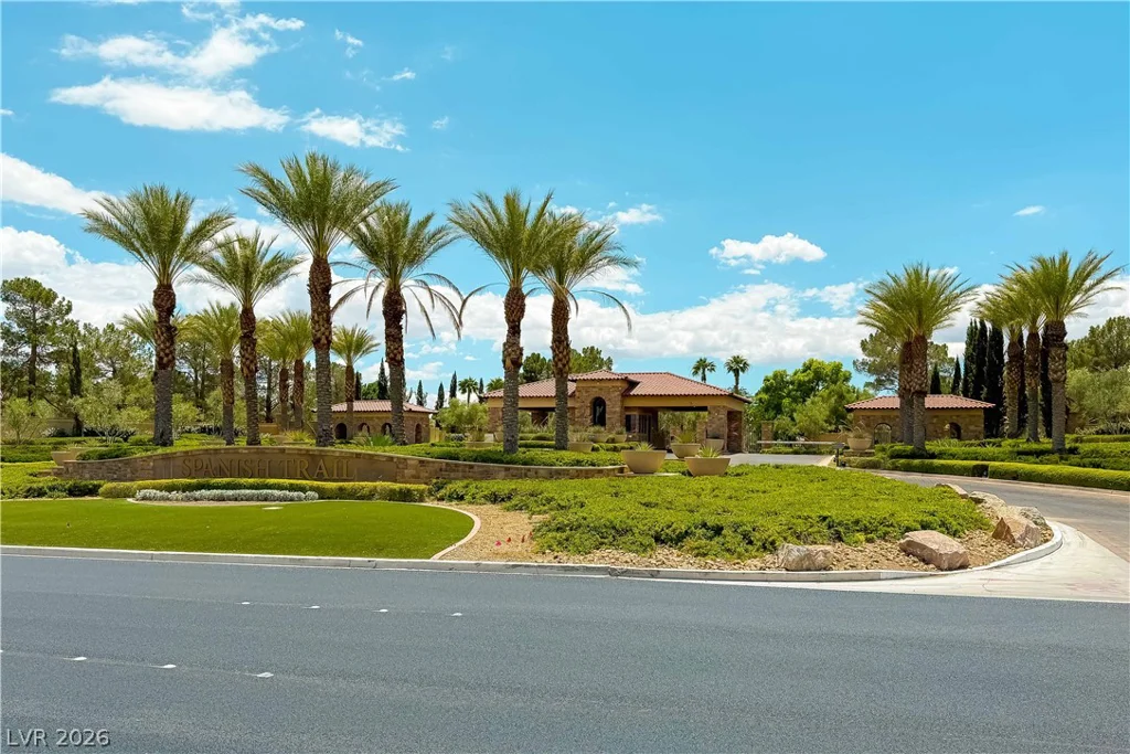 8240 Horseshoe Bend, Las Vegas, NV 89113