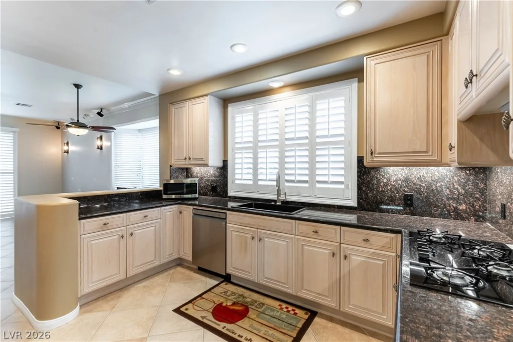 8240 Horseshoe Bend, Las Vegas, NV 89113