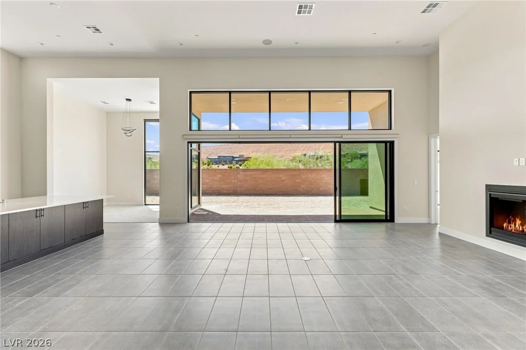 10865 Agate Cliffs, Las Vegas, NV 89135