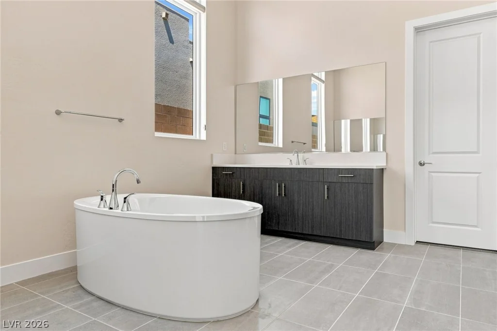 10865 Agate Cliffs, Las Vegas, NV 89135