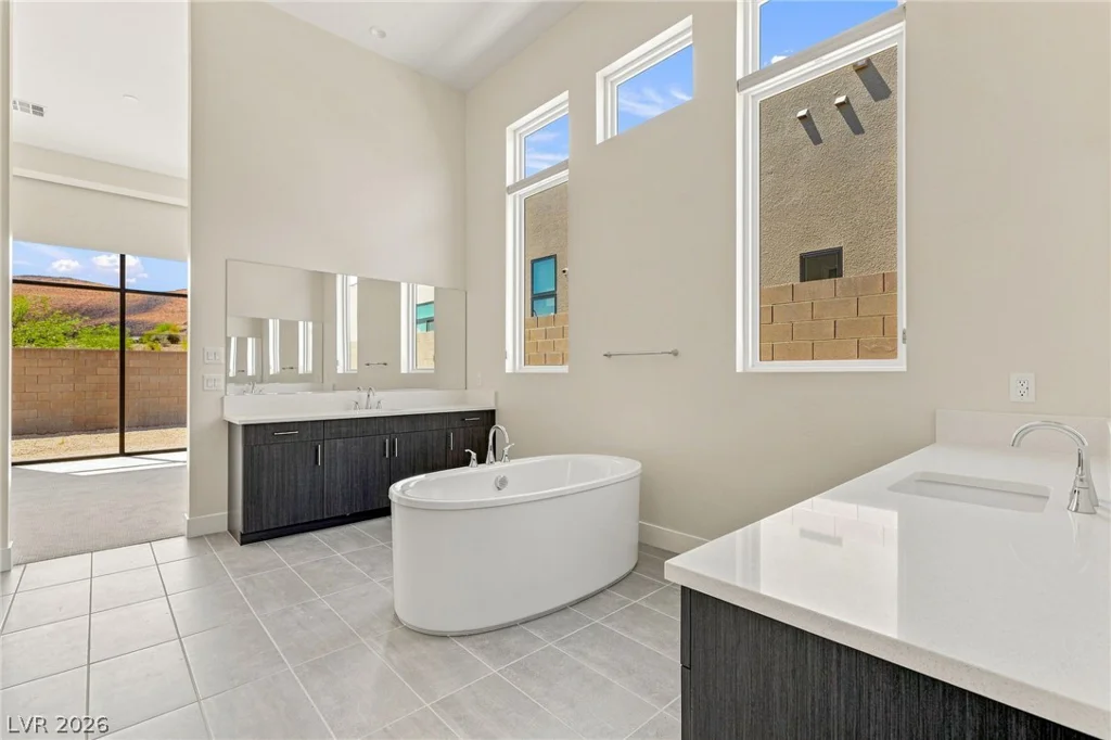 10865 Agate Cliffs, Las Vegas, NV 89135