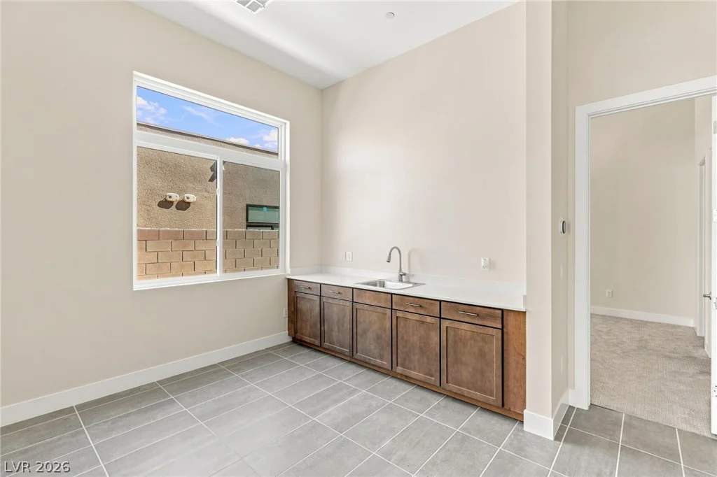 10865 Agate Cliffs, Las Vegas, NV 89135