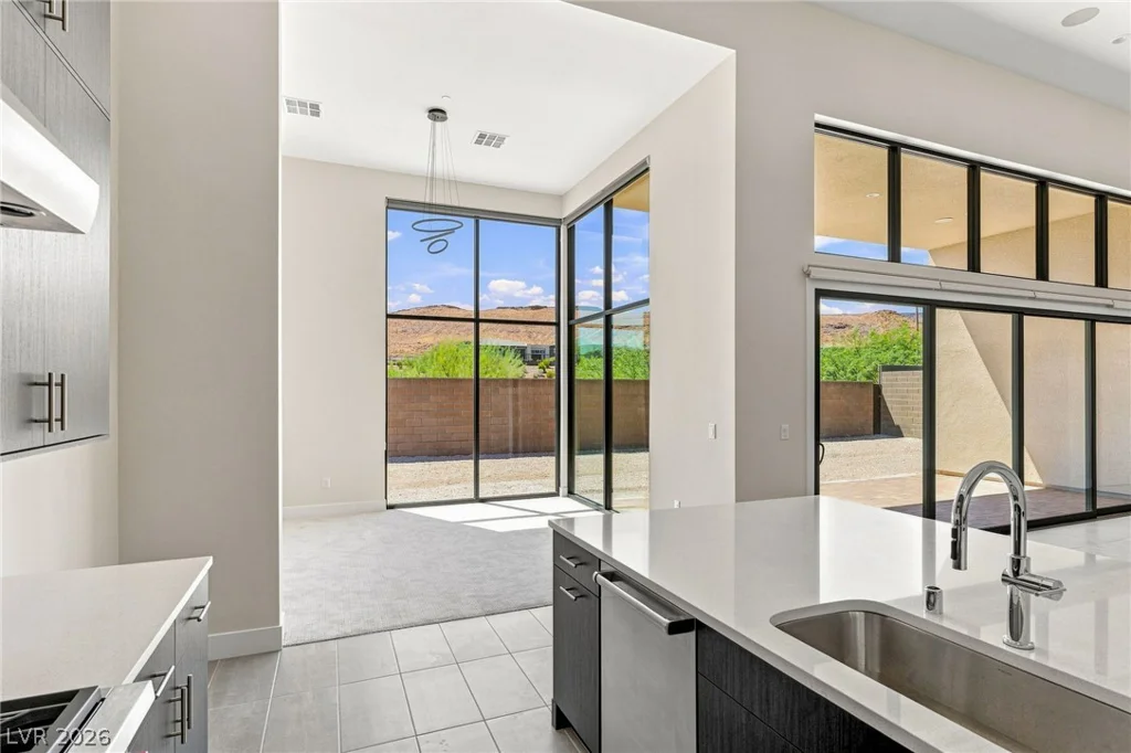 10865 Agate Cliffs, Las Vegas, NV 89135