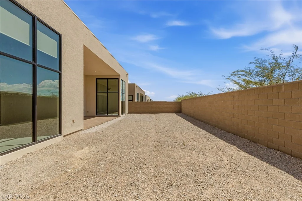 10865 Agate Cliffs, Las Vegas, NV 89135