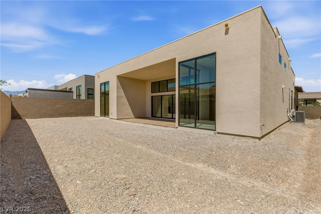 10865 Agate Cliffs, Las Vegas, NV 89135