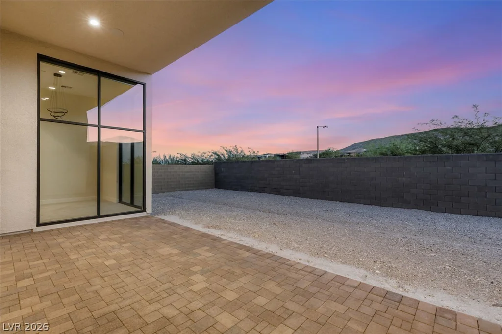 10865 Agate Cliffs, Las Vegas, NV 89135