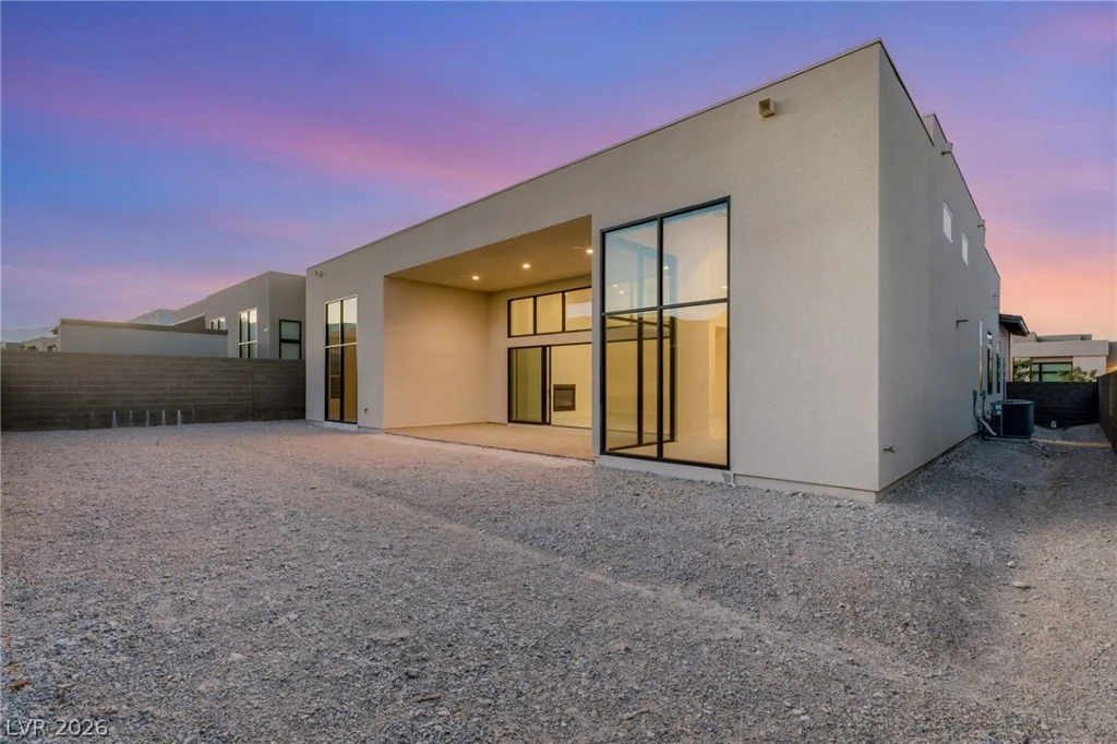 10865 Agate Cliffs, Las Vegas, NV 89135