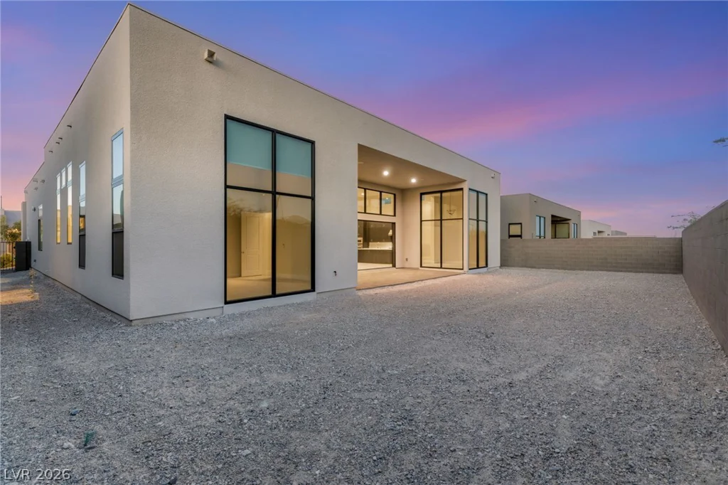 10865 Agate Cliffs, Las Vegas, NV 89135