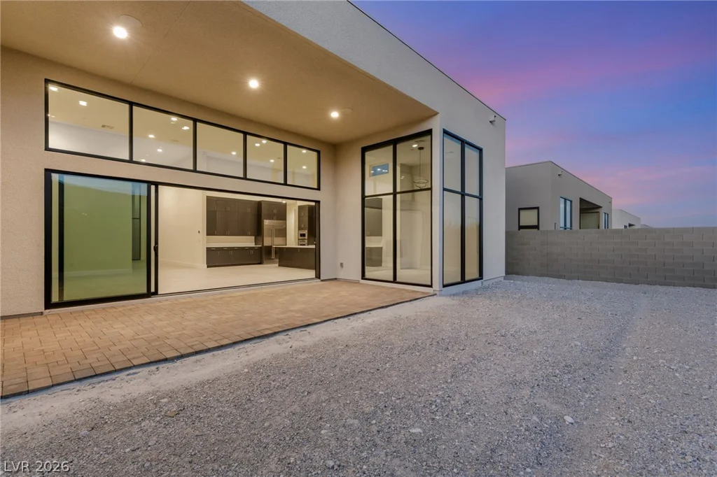 10865 Agate Cliffs, Las Vegas, NV 89135