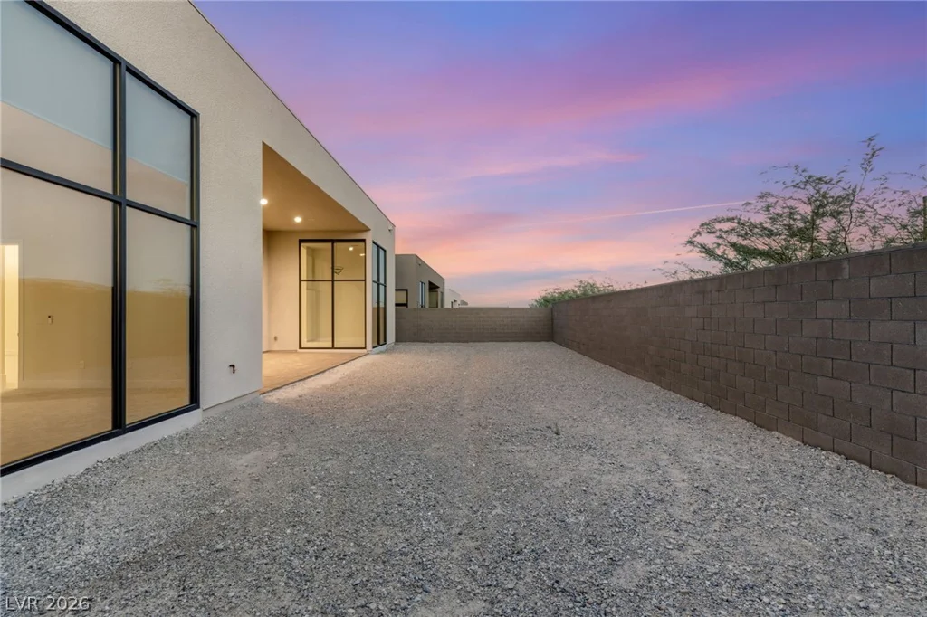 10865 Agate Cliffs, Las Vegas, NV 89135