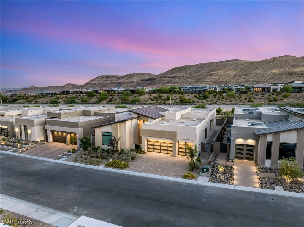 10865 Agate Cliffs, Las Vegas, NV 89135