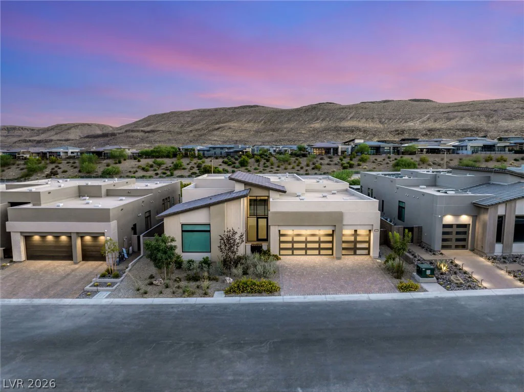 10865 Agate Cliffs, Las Vegas, NV 89135