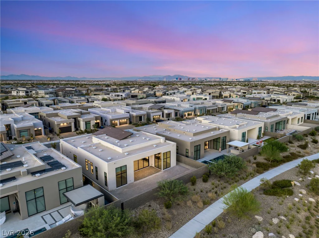 10865 Agate Cliffs, Las Vegas, NV 89135